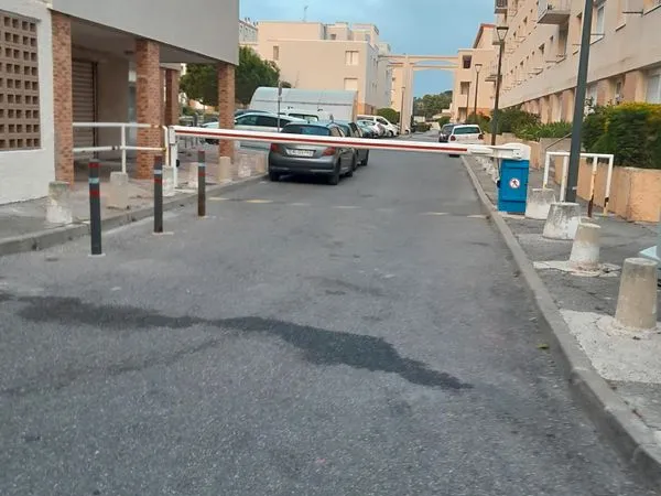 Local commercial/professionnel - 49 m² - Marseille 8e Grotte Rolland - boulevard de la verrerie