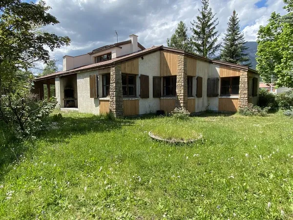 Gap sud maison 200 m² sur terrain 1560m²