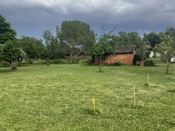 Terrain 452 m²