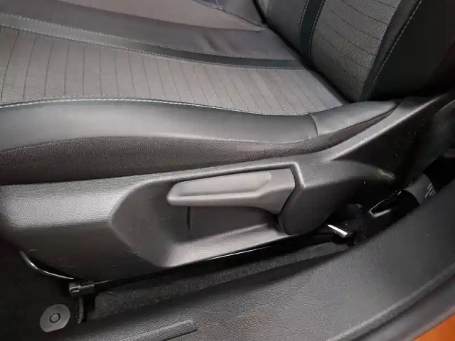 Peugeot 2008 puretech 100 s&amp;s bvm6 — photo 20