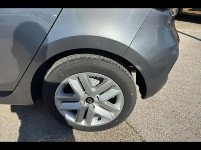 Renault Clio 1.5 dci 100ch evolution - 25 — photo 11