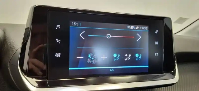 Peugeot 208 puretech 100 s&amp;s bvm6 — photo 103