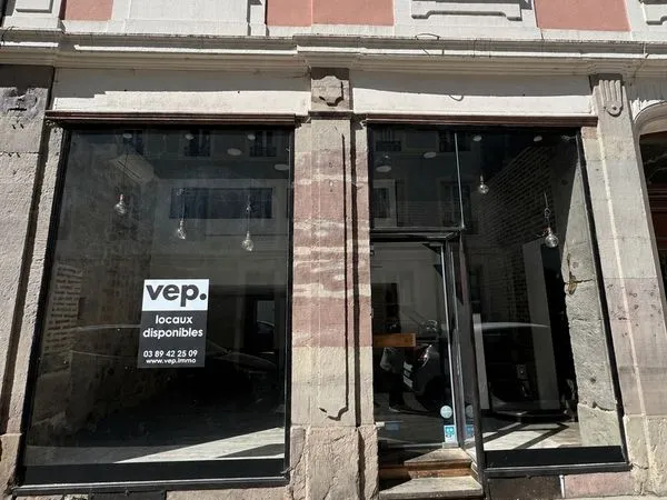 Local commercial 27 m² MULHOUSE