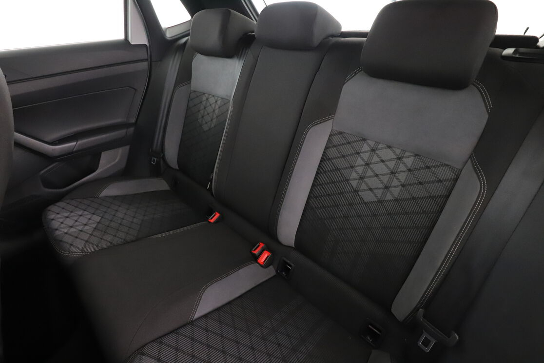 Volkswagen Polo 1.0 TSI R-Line — photo 13