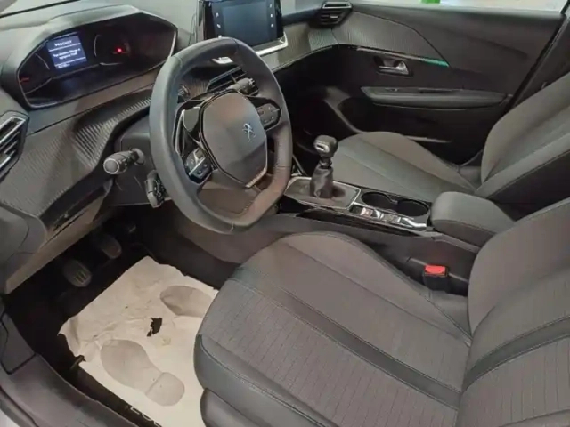 Peugeot 208 1.2 puretech 100ch s&amp;s allure 118g — photo 12