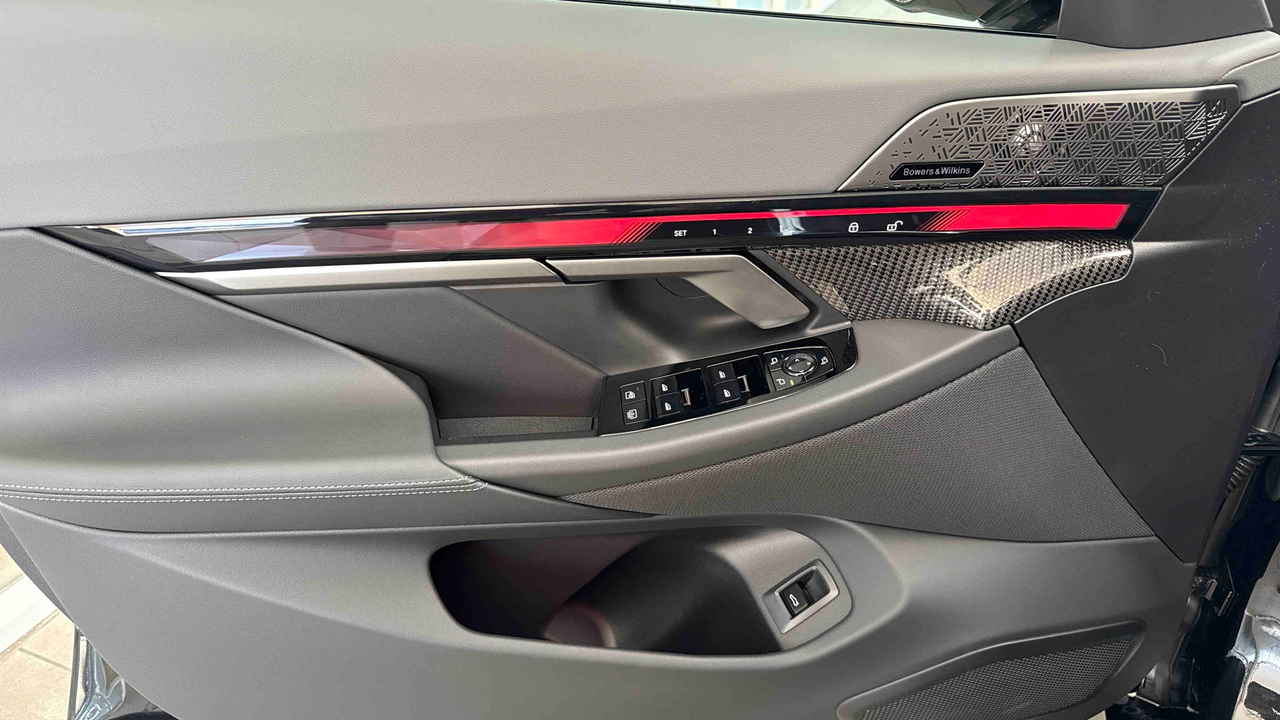 BMW 550e xDrive PHEV 489 ch BVA8 — photo 28