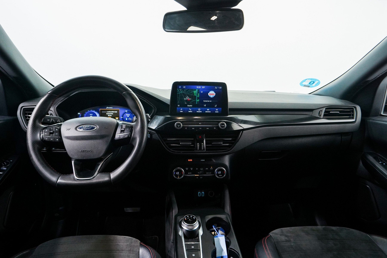 Ford Kuga — photo 11