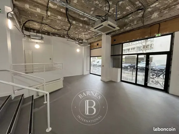 Local commercial 227 m² Paris 16ème