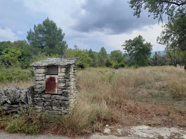 Terrain 2318 m²