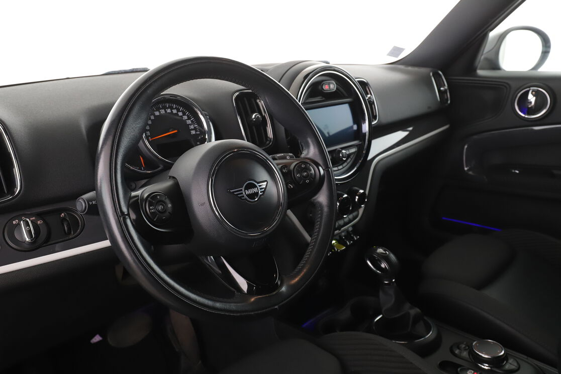 MINI Countryman Cooper SE ALL4 Hybrid BVA6 — photo 10