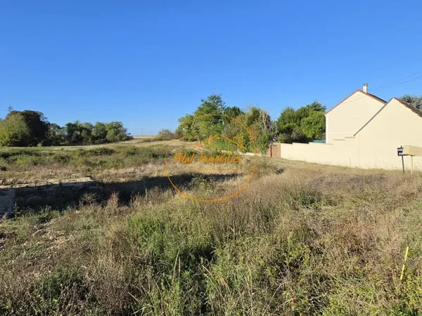 Terrain 764 m²