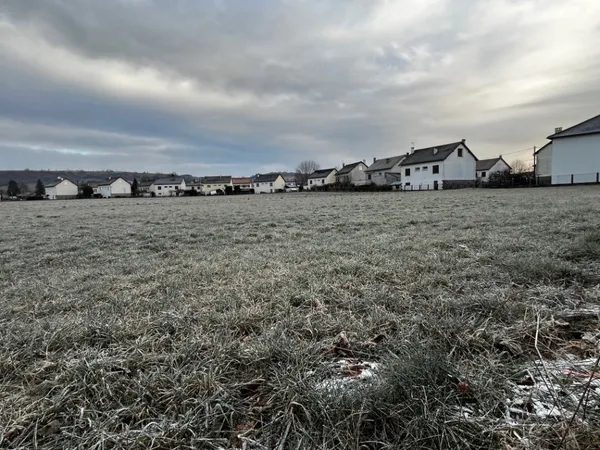 Terrain 611 m²