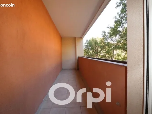 Studio 1 pièce 26 m²