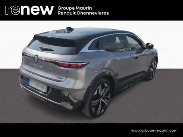 Renault Megane e-tech electric ev60 220ch iconic super charge -b — photo 7