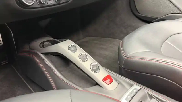 Ferrari 488 4.0 v8 670ch spider — photo 52