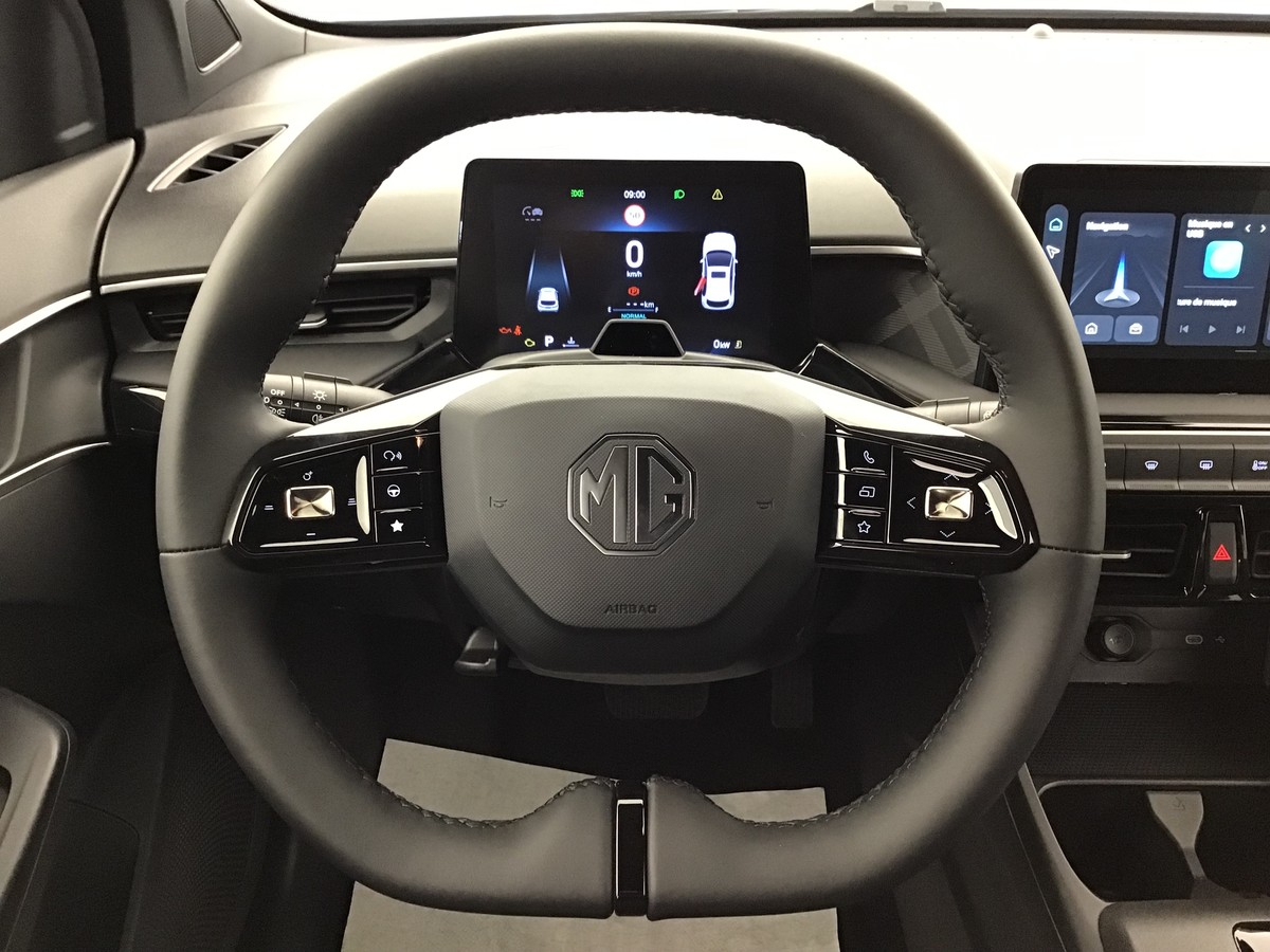 MG MG3 — photo 12