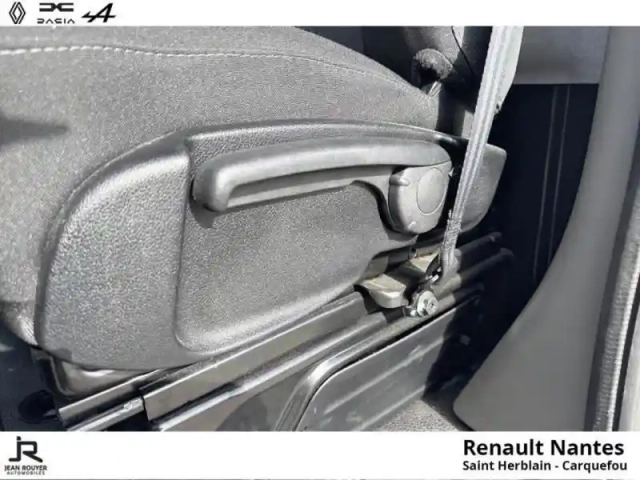Renault Master fg f3500 l3h3 2.3 blue dci 135ch confort — photo 11