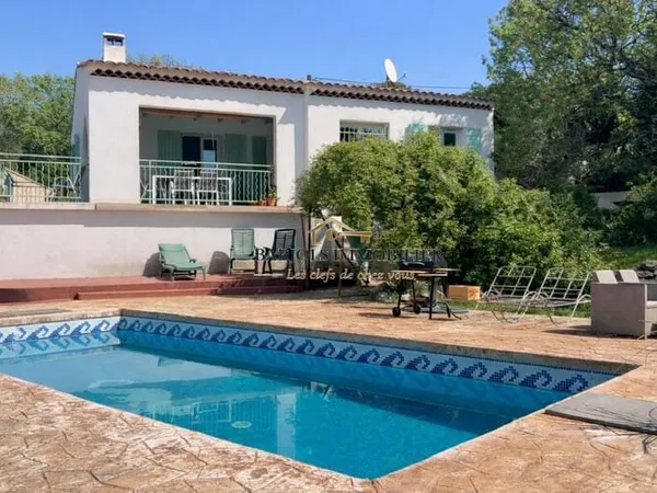 Maison de plain-pied 4 pièces 74 m²