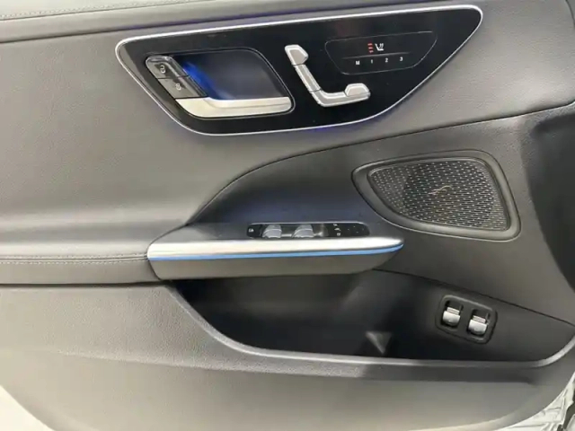 Mercedes Classe C 300 e hybrid eq berli — photo 17