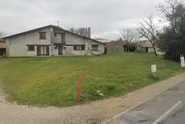 Terrain à bâtir de 392 m² à LACANAU (33)