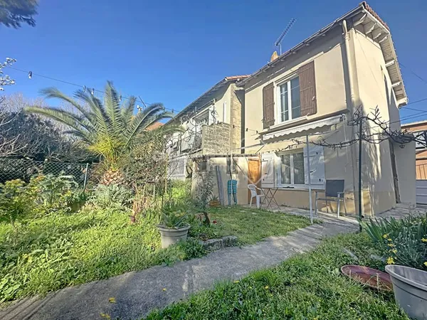 A vendre Arles Monplaisir maison T3 avec jardin