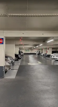 Parking 13 m²