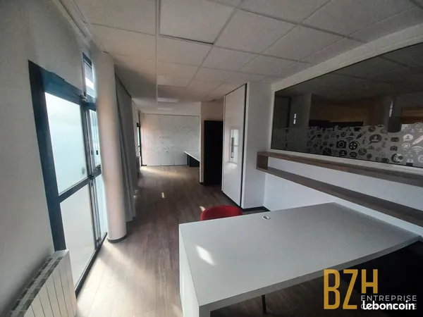 Bureaux 113 m² LORIENT