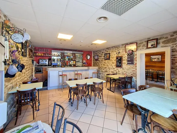 **À VENDRE - Fonds de commerce Bar / Restaurant - Vaugneray**