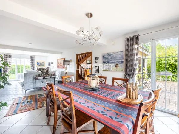 Maison 6 pièces 180 m²