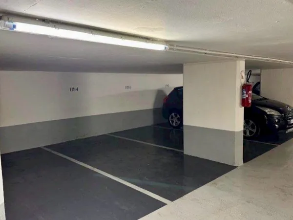 Garage et parking Location Paris 110€