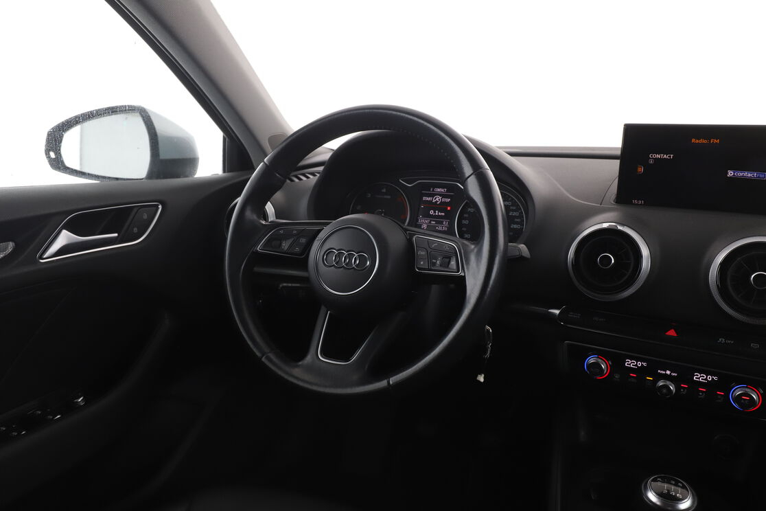 Audi A3 Sportback 30 TDI Design — photo 12