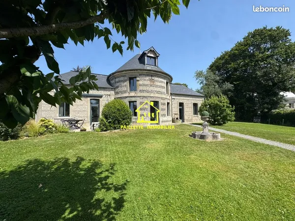 Propriété 5 pièces 140 m²