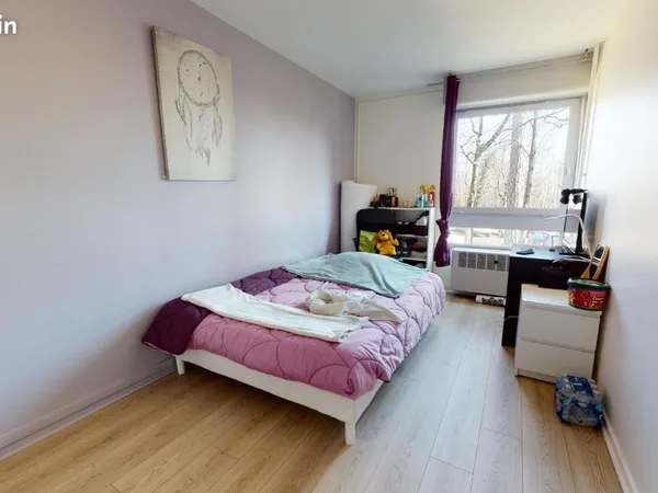 Chambre 4 pièces 70 m²