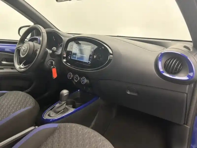 Toyota Aygo 1.0 s-cvt 72 design — photo 20