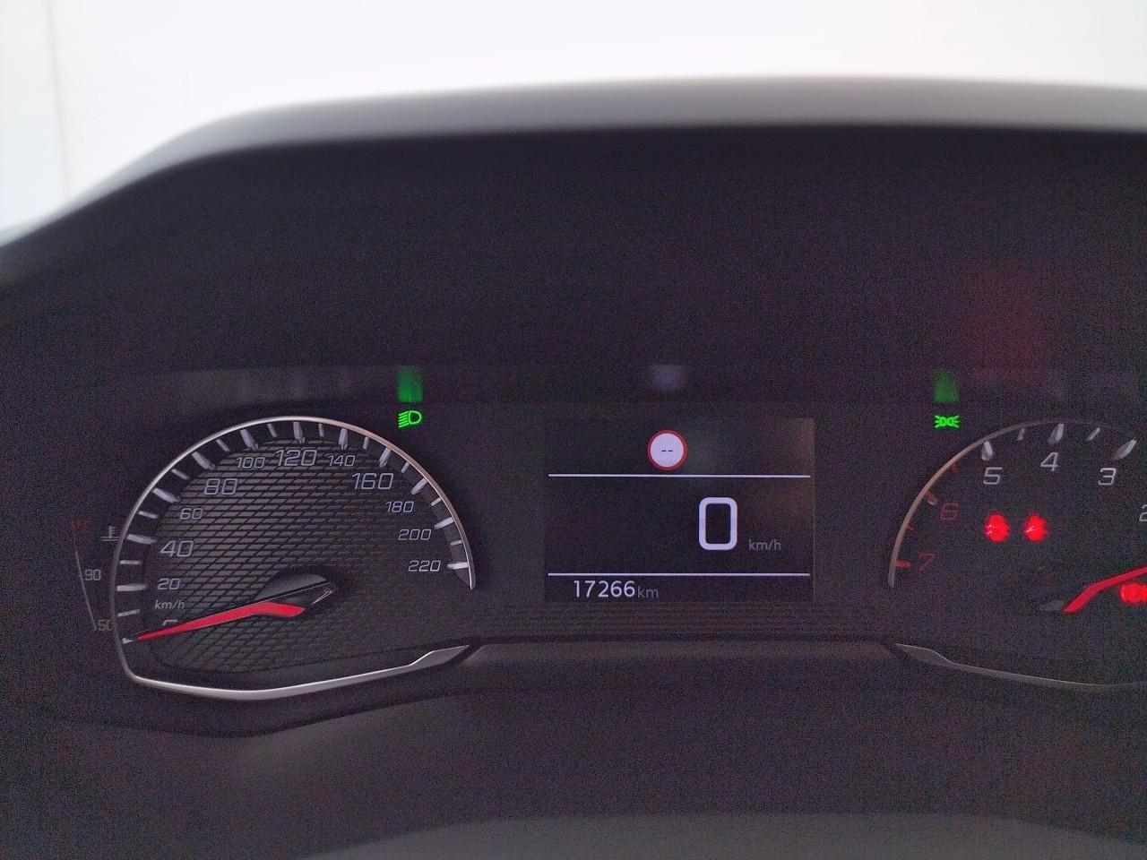 Peugeot 208 puretech 75 s&s bvm5 active pack — photo 18