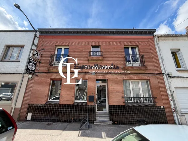 Maison avec jardin, local commercial et garage 136m2