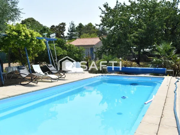 Jolie maison avec piscine proche de la mer
