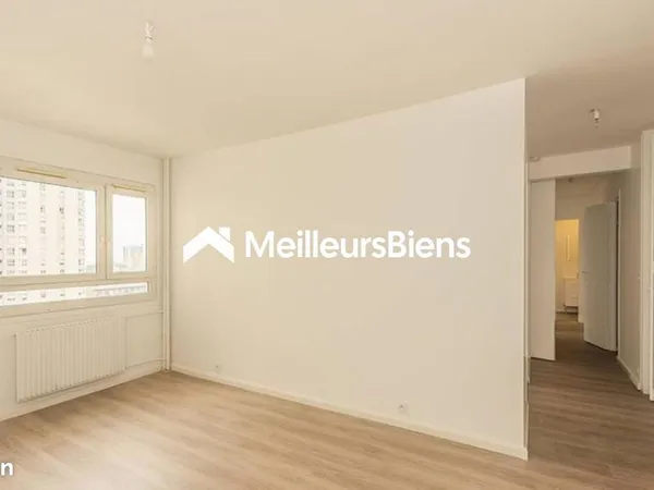 Local 66 m²