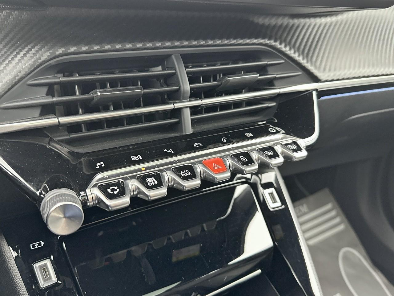 Peugeot 2008 puretech 130 s&s eat8 gt — photo 28