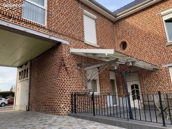 Spacieuse Maison Familiale de 180m² - Parfait État