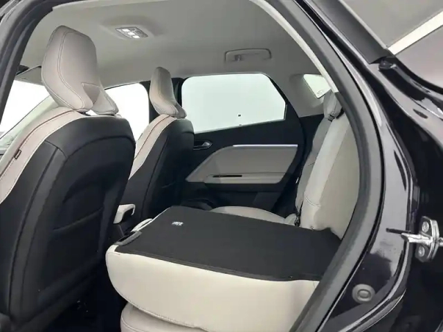 Renault Captur e-tech plug-in 160 — photo 57