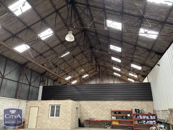 Local professionnel 1450 m²
