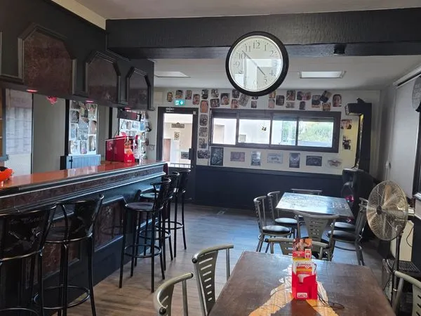 Urgent vente bar tabac loto amigo avec appartement
