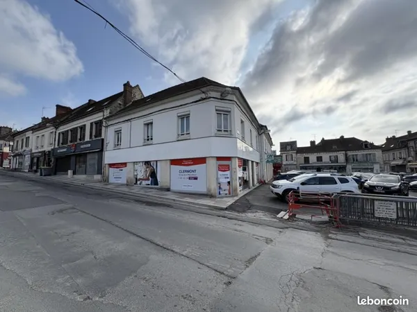 Local commercial 339 m²