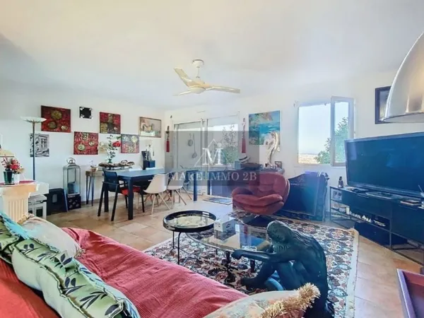 Superbe appartement sur les Hauteurs de Calvi