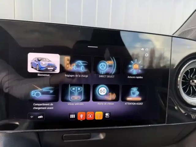 Mercedes Cla coupe 200 amg line — photo 11
