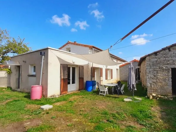 Maison d'habitation avec terrain constructible