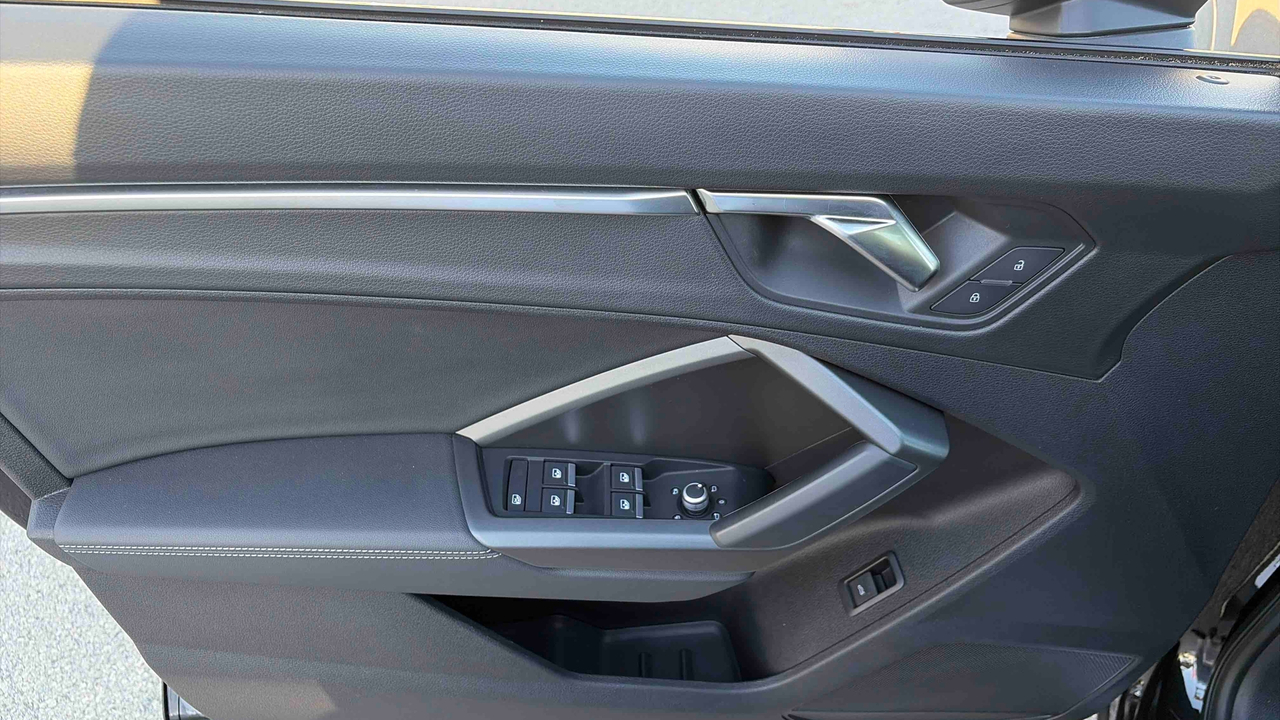 Audi Q3 Sportback 35 TDI 150 ch S tronic 7 — photo 17