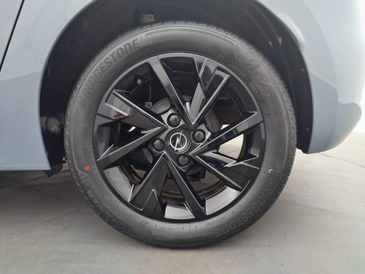 Opel Corsa 1.2 turbo 100 ch bvm6 — photo 16