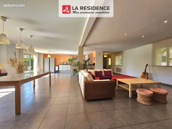 Maison de 8 pièces